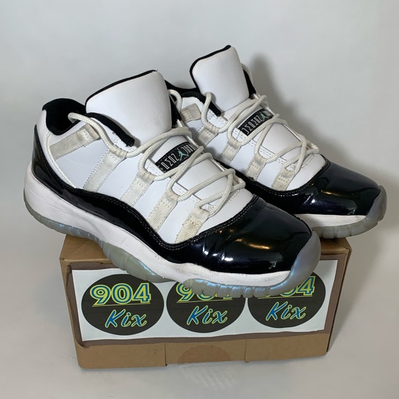 Air Jordan 11 Low, ‘Emerald’ Sz 6Y - Picture 8 of 12